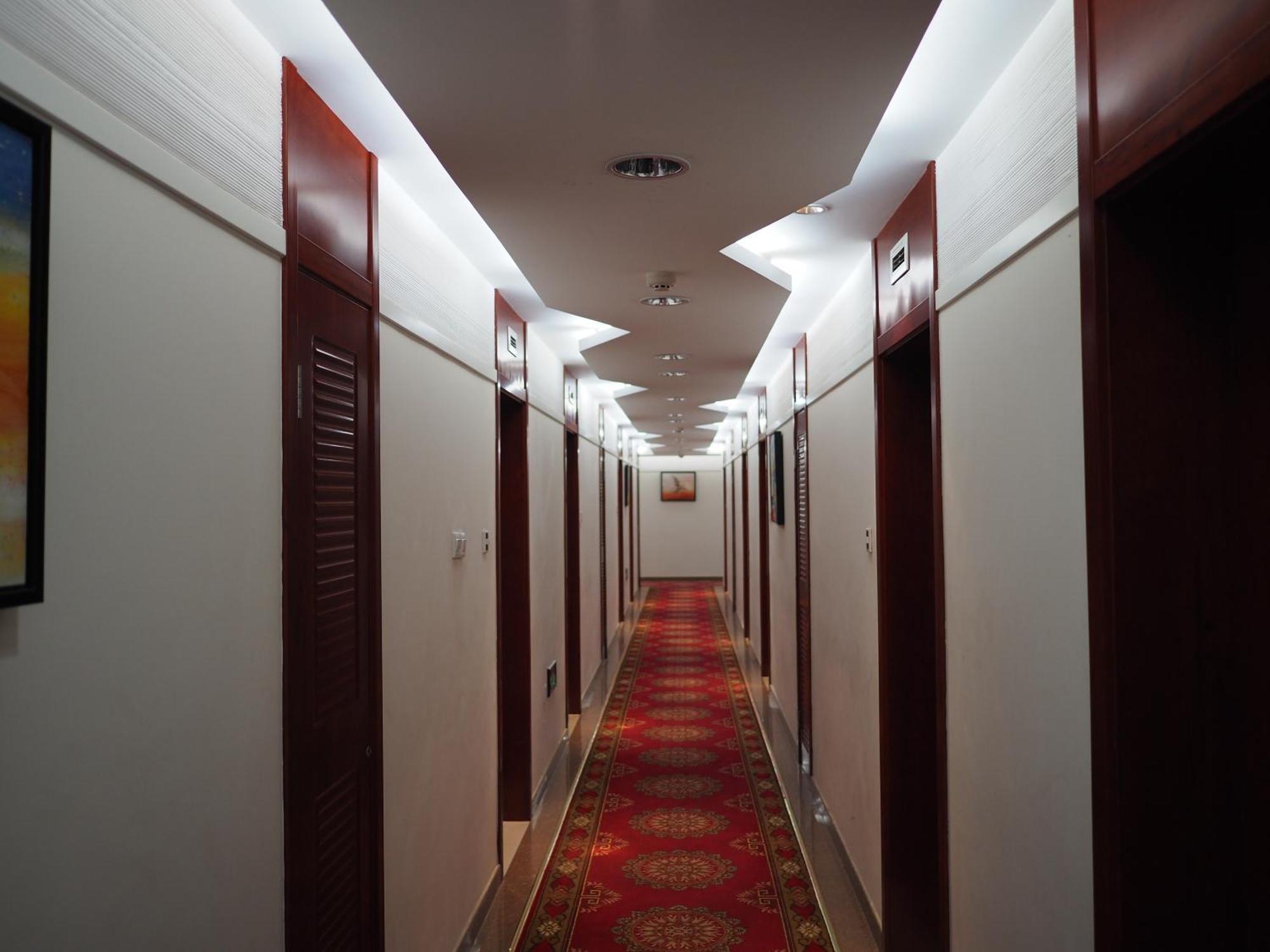Soluxe Club International Hotel Nairobi Exterior foto